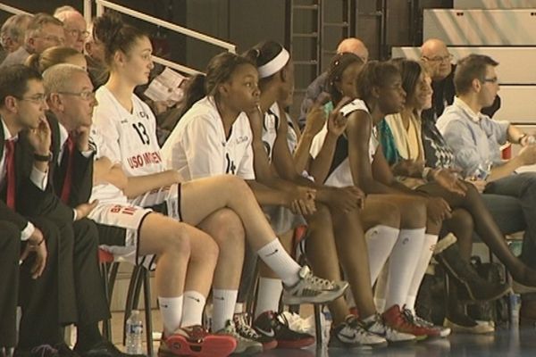 Triste ambiance sur le banc de Mondeville mercredi soir en demi-finale de la Coupe de France