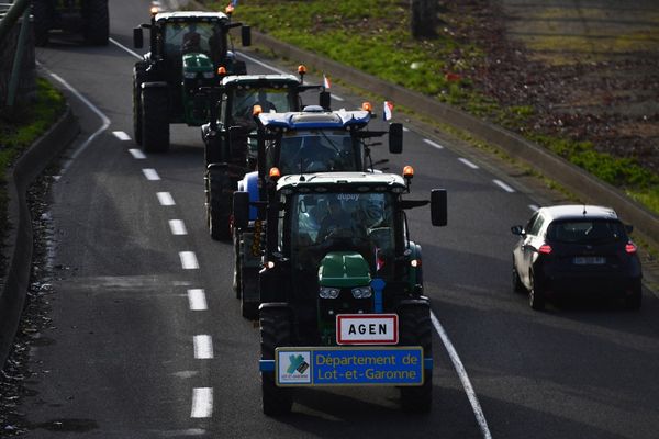 Le convoi est parti d'Agen ce lundi 29 janvier et espère rallier Rungis en deux jours.