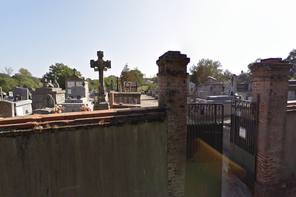 Le cimetière de Valence d'Albigeois