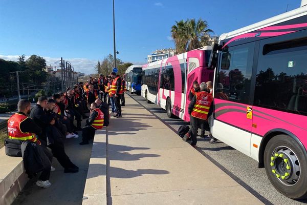 Au lendemain de la 9e journée de mobilisation contre la réforme des retraites, les salariés du réseau Envibus étaient en grève le 24 mars dernier.