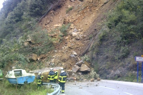 Eboulement à hauteur de Monti sur la RD 2566