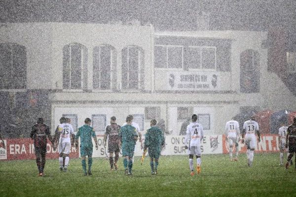 29/10/15 - Coupe de la Ligue - GFC Ajaccio-Guingamp arrêté par la pluie et reporté