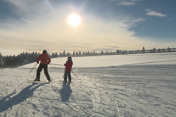 C'est parti pour la saison de ski dans les Vosges. Ici la station de la Mauselaine dans les Vosges.