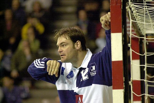 Le gardien de handball Bruno Martini en coupe d'Europe avec le MHB en 2000 lors d'un match contre Barcelone.