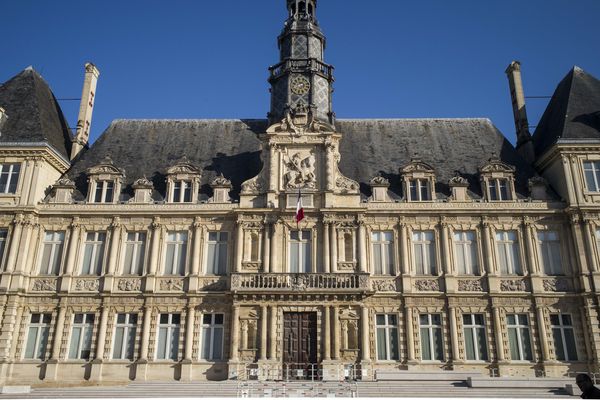 Hôtel de ville de Reims, illustration / mai 2019.