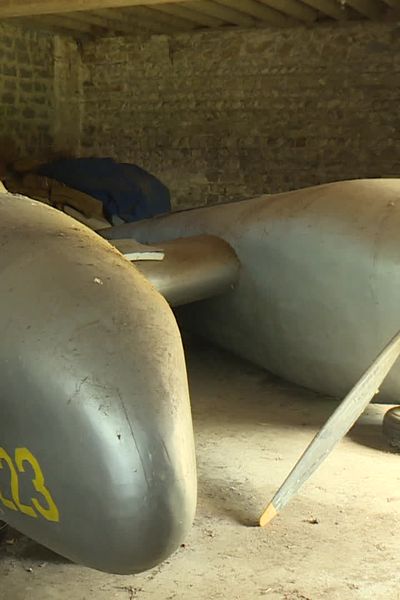 Le 31 juillet 1944, Saint-Exupéry se crashe en mer Méditerranée, dans des circonstances encore inexpliquées. En hommage, l' ASPME veut restaurer la maquette de son P38 lightening, dernier avion qu'il a piloté.