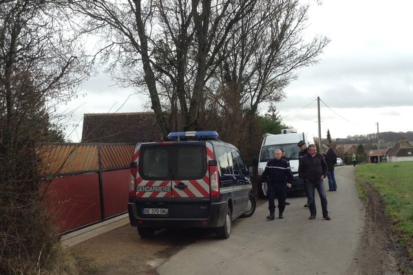 Les gendarmes sur place à Prévelles ce mardi matin