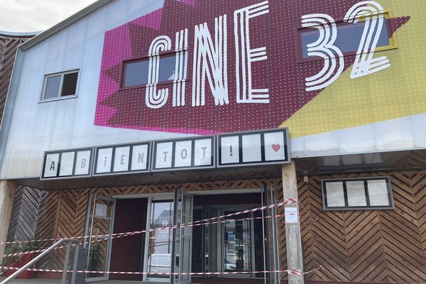 Ciné 32 n'est plus en capacité d'accueillir du public, depuis l'incendie qui a ravagé une partie de ses locaux. août 2021.