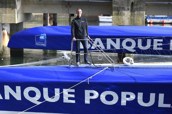 Armel Le Cléac'h sur son trimaran, en octobre 2017 à Lorient