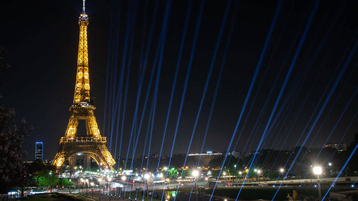 Environnement : la Tour Eiffel va s'éteindre plus tôt