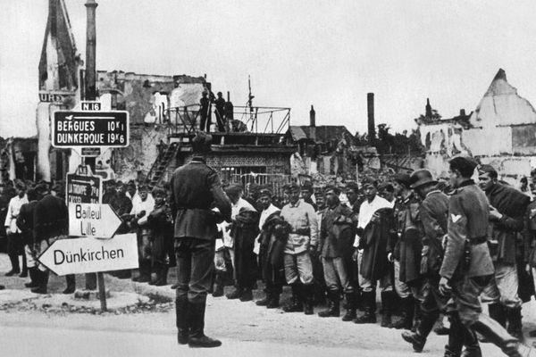 Les troupes allemandes à proximité de Bergues et Dunkerque en juin 1940.