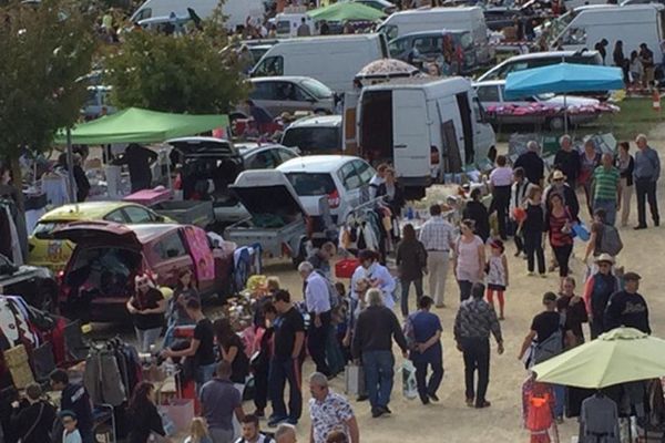 Vide-grenier à Mignaloux-Beauvoir dans la vienne