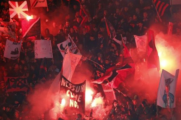 ILLUSTRATION - Supporters de l'OGC Nice