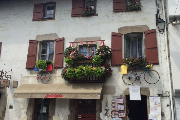 La devanture de l'atelier d'Eliette à Saint-Pée sur Nivelle