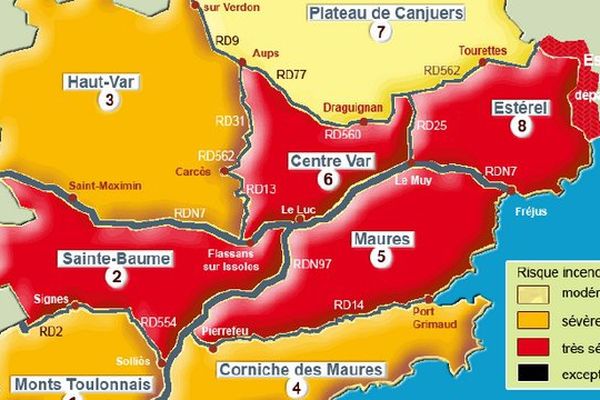 La carte des risques incendie des 9 massifs forestiers du Var pour la journée du 8 juillet 2015