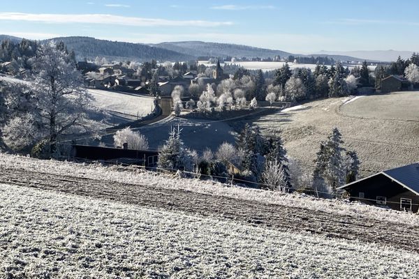 Des paysages de carte postale dans le Pilat - 14/1/25