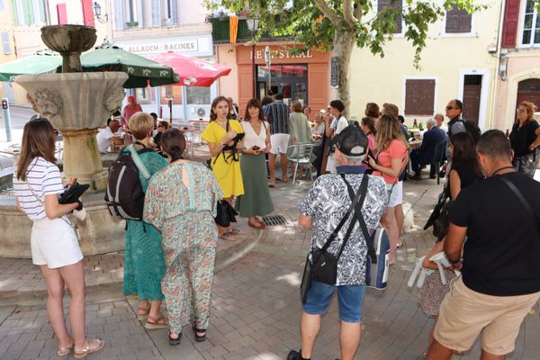 Plusieurs jours par mois, le tournage de la série "Plus belle la vie, encore plus belle", pose ses valises dans les ruelles de la ville provençale.