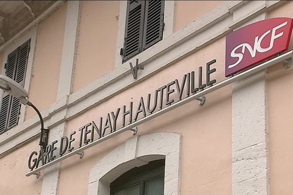 La gare de Tenay dans le Bugey 