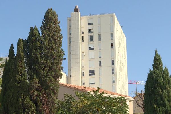 L'une des interpellations, la première, a eu lieu sur un point de deal quartier de la Bricarde, à Marseille