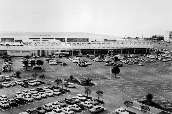 En 1969, le centre commercial Cap 3000.