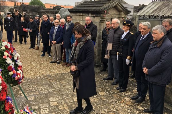 La cérémonie pour le 23ème anniversaire de la mort de François Mitterrand à Jarnac en Charente.