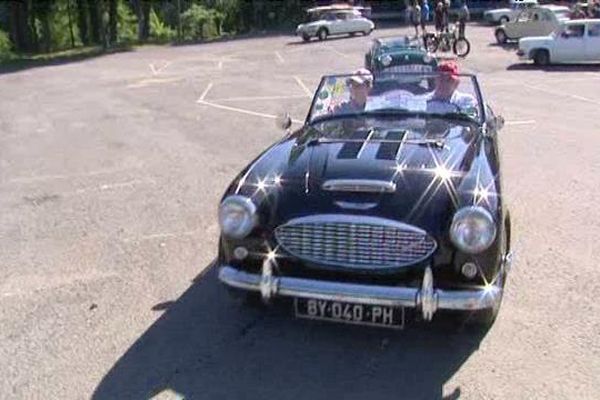 Rassemblées ce dimanche matin à la Bastide à Limoges, les véhicules ont pris la direction de Brives. 