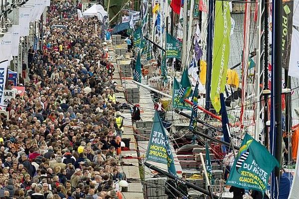 La 10e Edition de La Route du Rhum à destination de la Guadeloupe.91 skippers seront sur ligne de départ qui partira le 2 novembre de Saint -Malo pour Pointe à Pitre. 
