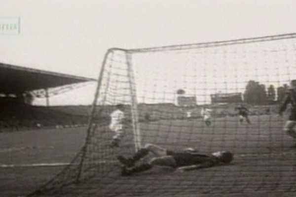 23 mai 1954, Colombes, Nice remporte la Coupe de France face à Marseille (2-1)