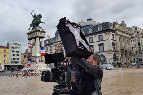 Clermont Ferrand Dans Les Coulisses Du Tournage D Un Film Place De Jaude