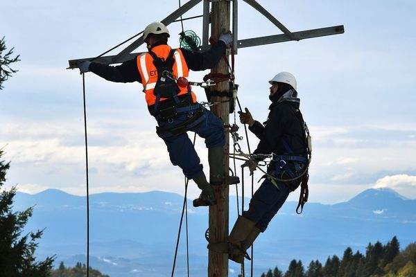 Près de 28 000 foyers auvergnats sont privés d’électricité après les vents violents de cette nuit du jeudi 19 au vendredi 20 décembre.