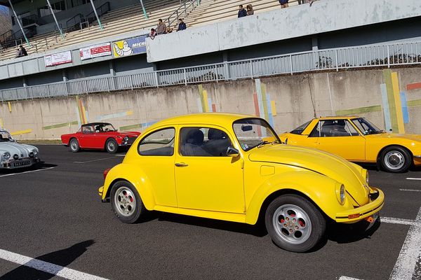 Les années 60 étaient à l'honneur pour la premier événement de la saison de Charade Classic sur le circuit de Charade dans le Puy-de-Dôme, dimanche 1er avril.