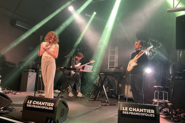 Le groupe Brö a été retenu pour le Chantier des Francos de La Rochelle. Il est actuellement en session d'accompagnement à La Rochelle.