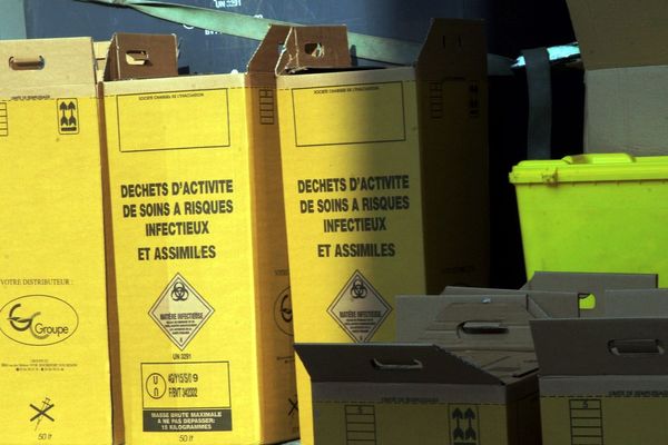 Photo d'archives. Transport de déchets d'activité de soins à risques infectieux