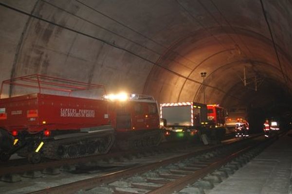 L'incendie s'est déclaré 3km après l'entrée du tunnel