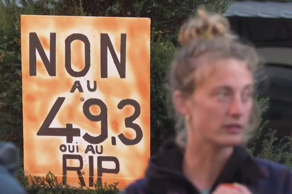 Manifestation à Aubenas à l'annonce du rejet de la motion transpartisane à l'assemblée nationale