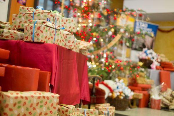 Les initiatives sont nombreuses en Normandie pour aider les personnes isolées et/ou en grande précarité pour qu'elles puissent aussi passer des moments conviviaux ou recevoir un cadeau à Noël.