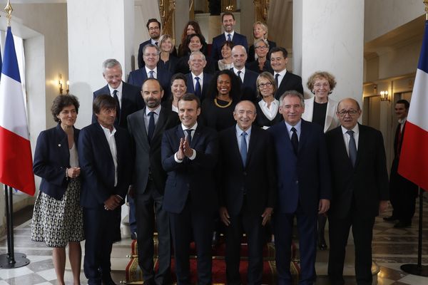 Le gouvernement  Philippe sera-t-il capable d’entraîner une majorité d'électeurs en faveur des candidats de la République En marche pour les élections législatives ?
La nomination du sénateur du Cantal Jacques Mézard au ministère de l'Agriculture est-elle une bonne chose pour l'Auvergne ? La composition du gouvernement Philippe fait réagir le monde politique en Auvergne.
