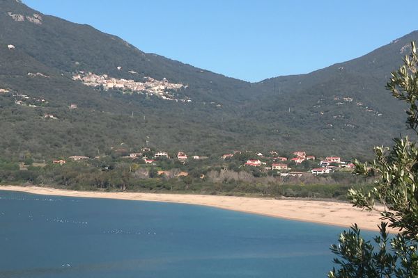 La commune d'Olmeto, qui borde le golfe du Valincu, figure en huitième position de ce classement.