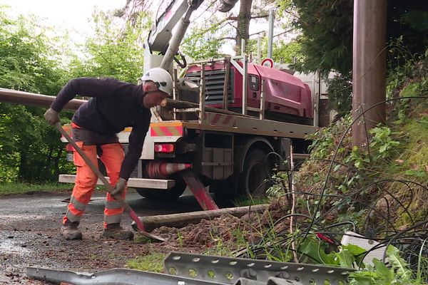 Une équipe de techniciens tente de rétablir la connexion depuis mardi 23 avril.