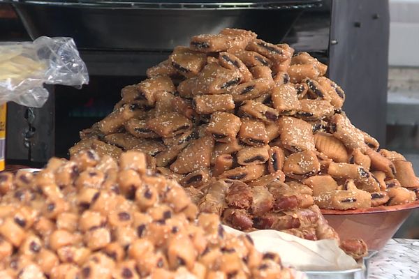 Marché du ramadan à Lyon et ses stands de pâtisseries - mars 2024