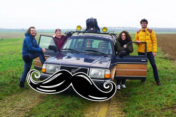 Une voiture à moustache pour aider à lutter contre les cancers masculins.