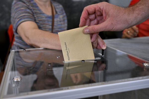 Les électeurs sont appélés aux urnes le 30 juin et le 7 juillet pour des élections législatives anticipées.