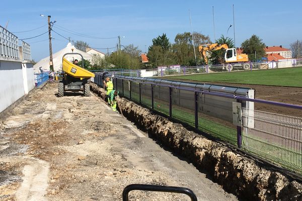 Les travaux au stade chanzy à Angoulême vont durer près de cinq mois.