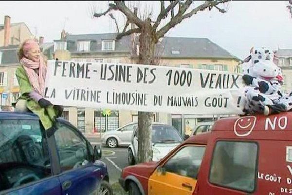 Nouvelle mobilisation du collectif ODEA ( oui à l'étourdissement dans les abattoirs) ce jeudi 2 avril à Guéret en Creuse.