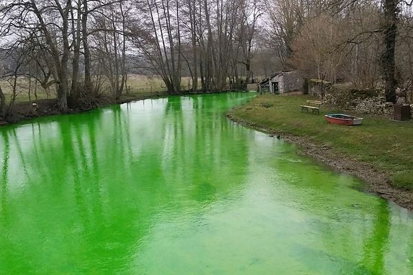 La Blaise verte et fluorescente - Arnancourt (Haute-Marne)