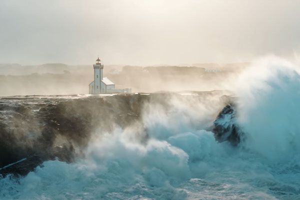 La pointe des Poulains à Belle-Île-en-Mer (Morbihan), photographiée par Mathieu Rivrin pendant la tempête Ciaran.