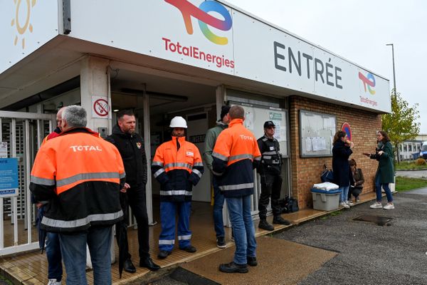 La CGT a accepté l'invitation de la direction de TotalEnergies à des négociations salariales collectives à 20h jeudi.