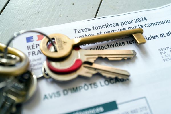 La taxe foncière, un impôt qui concerne tous les propriétaires de biens bâtis et non bâtis, à payer chaque année.