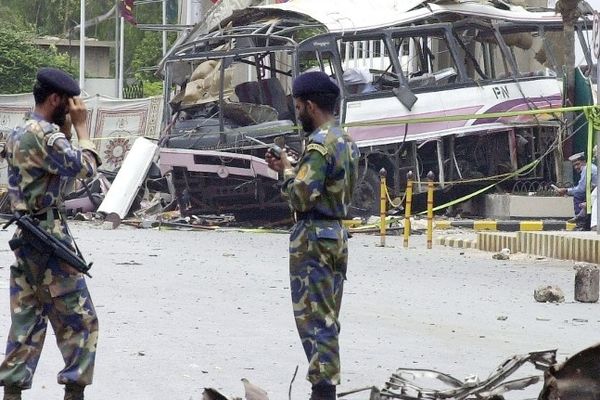 Même si les années passent, l'explosion du 8 mai 2002 est encore dans toutes les têtes. L'attentat avait totalement détruit le bus qui transportait les ouvriers français basés à Cherbourg.