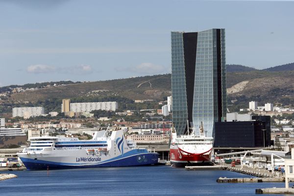 Les navires de la Corsica Linea et de la Méridionale dans le port de Marseille.